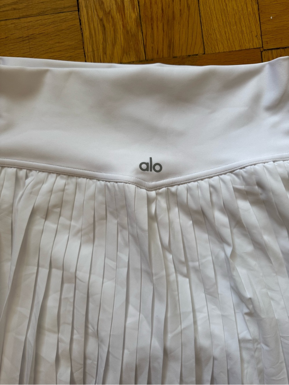 ALO White Pleated Tennis Skirt - Picture 4 of 4